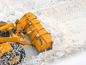 Услуги трактора для уборки снега в Солнечногорске